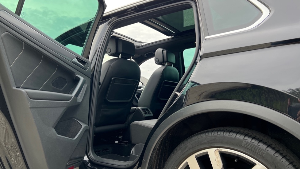 Used Volkswagen Tiguan 2019 for sale - 76124597: Photo 93