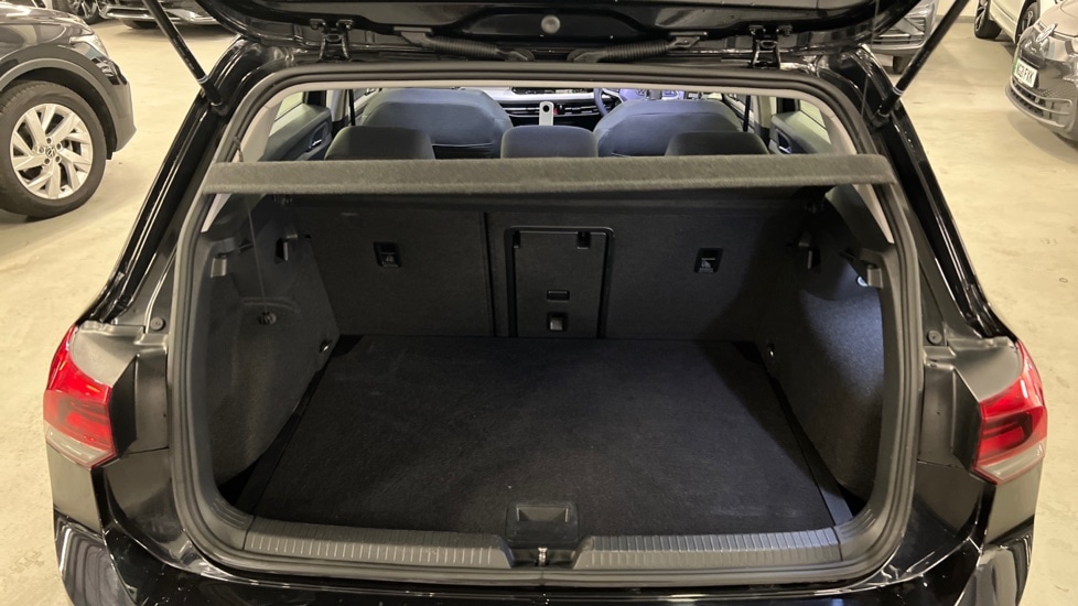 Used Volkswagen Golf 2023 for sale - 77010242: Photo 16
