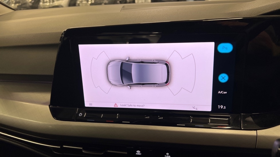 Used Volkswagen Golf 2023 for sale - 77010242: Photo 23