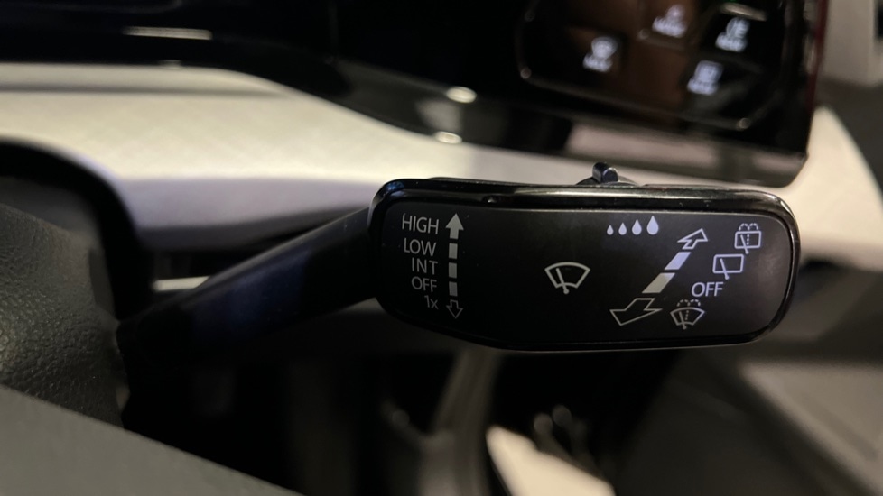 Used Volkswagen Golf 2023 for sale - 77010242: Photo 32