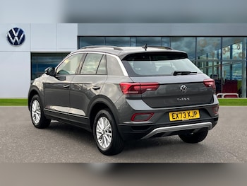 Used Volkswagen T-Roc 2023 for sale - 76404807: Photo