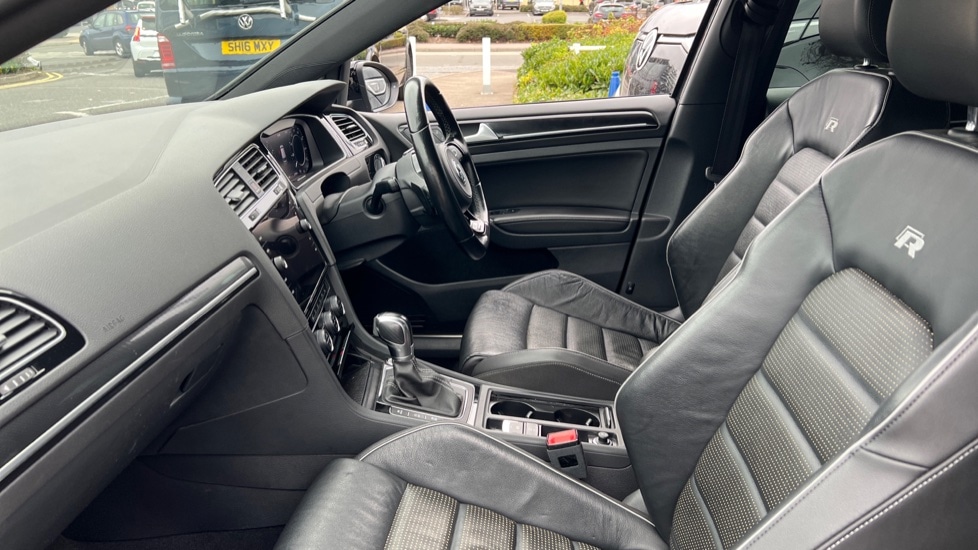 Used Volkswagen Golf 2017 for sale - 76869958: Photo 28