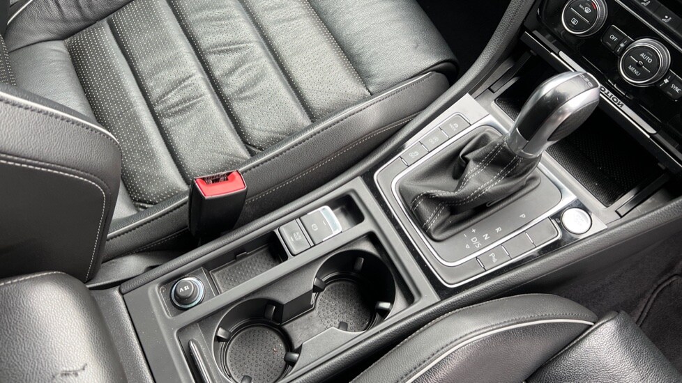 Used Volkswagen Golf 2017 for sale - 76869958: Photo 35