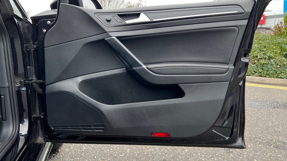 Used Volkswagen Golf 2017 for sale - 76869958: Photo 37