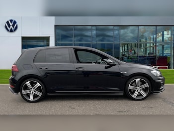 Used Volkswagen Golf 2017 for sale - 76869958: Photo