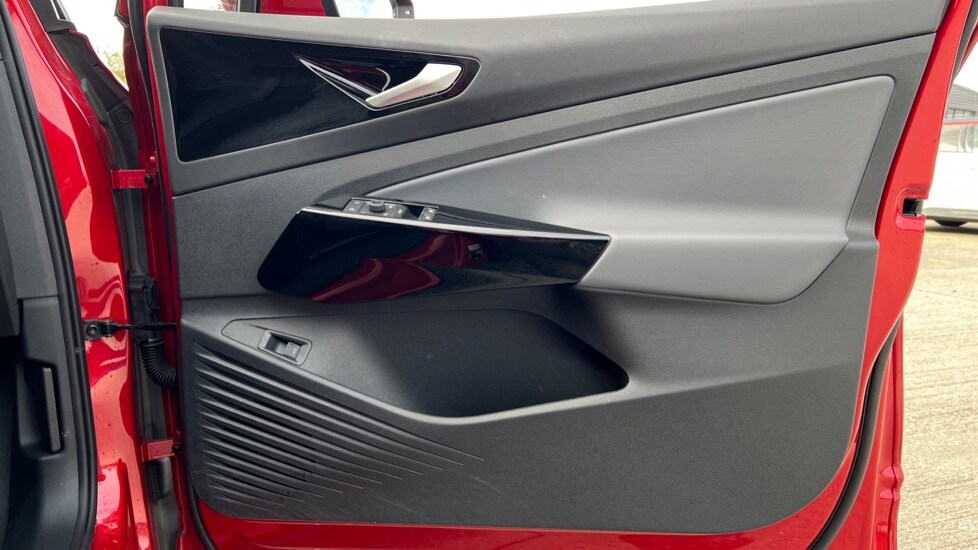 Used Volkswagen ID.4 2024 for sale - 76869474: Photo 37