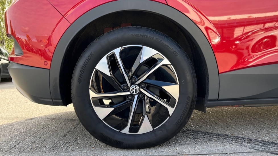 Used Volkswagen ID.4 2024 for sale - 76869474: Photo 5