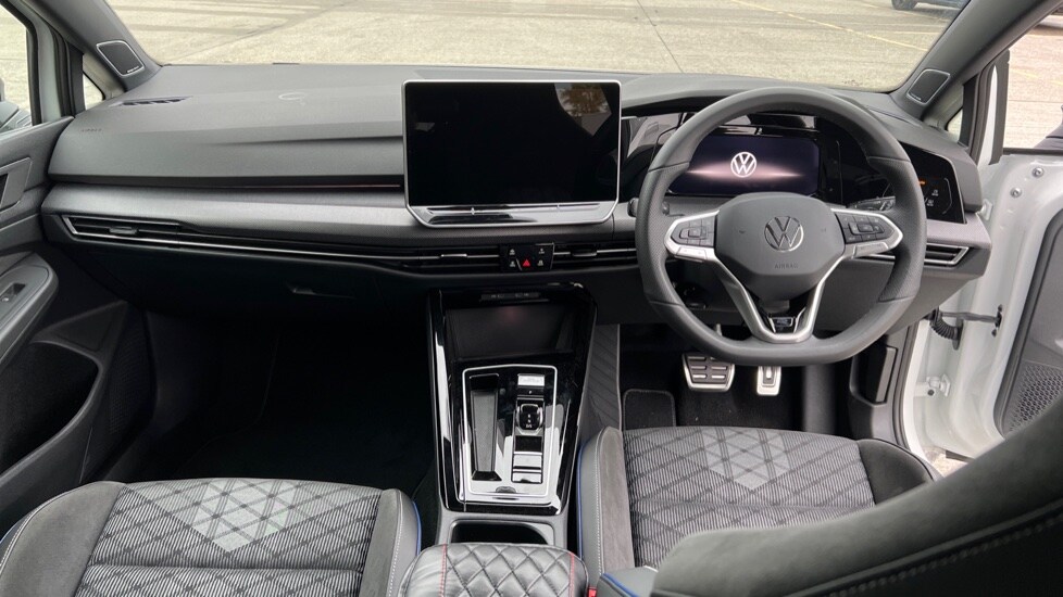 Used Volkswagen Golf 2025 for sale - 76297279: Photo 12