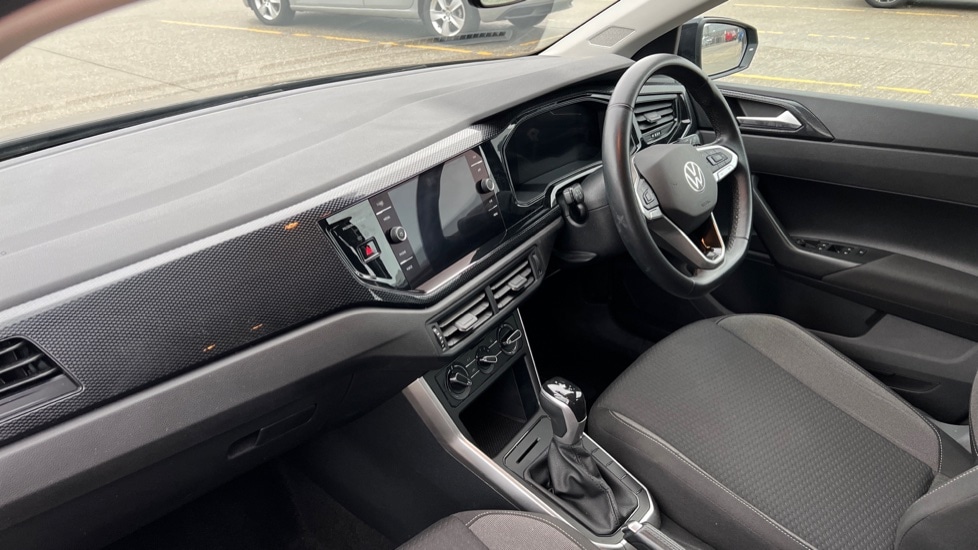 Used Volkswagen Polo 2024 for sale - 76872041: Photo 2