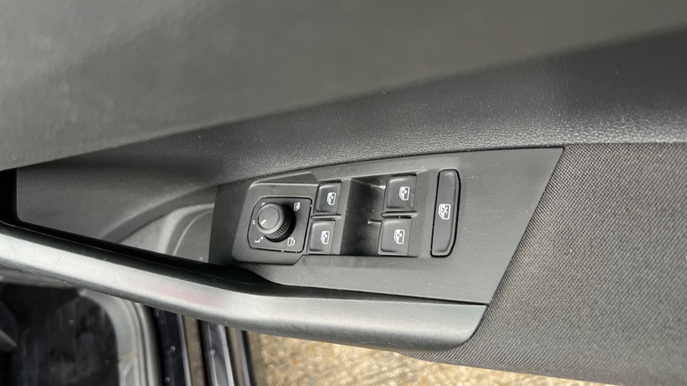 Used Volkswagen Polo 2024 for sale - 76872041: Photo 49