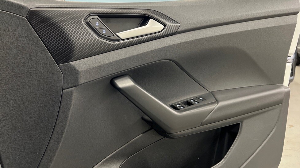 Used Volkswagen T-Cross 2022 for sale - 75902305: Photo 32