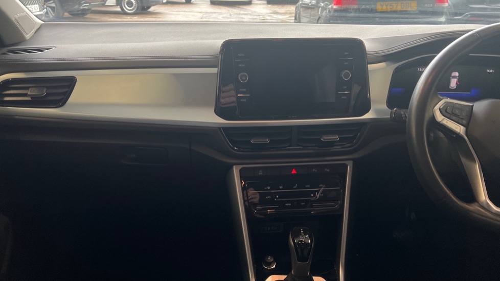 Used Volkswagen T-Roc 2023 for sale - 76872915: Photo 13