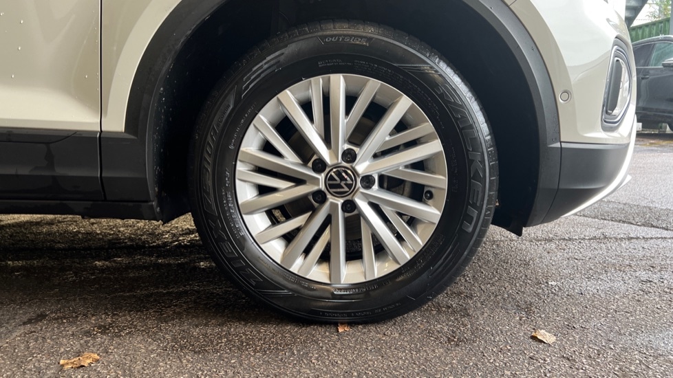 Used Volkswagen T-Roc 2023 for sale - 76872915: Photo 20