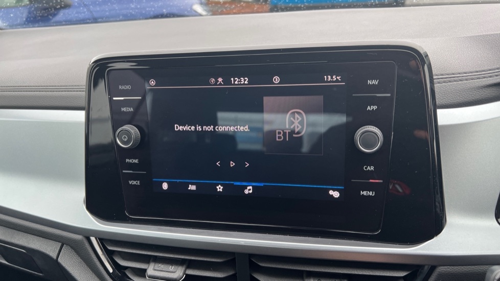 Used Volkswagen T-Roc 2023 for sale - 76872915: Photo 23