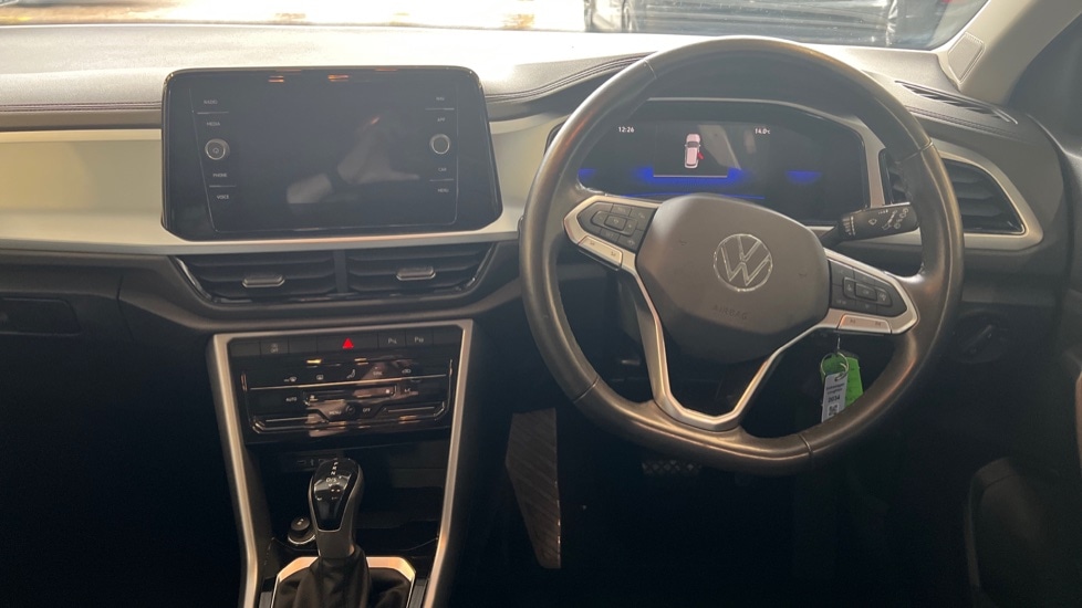 Used Volkswagen T-Roc 2023 for sale - 76872915: Photo 27