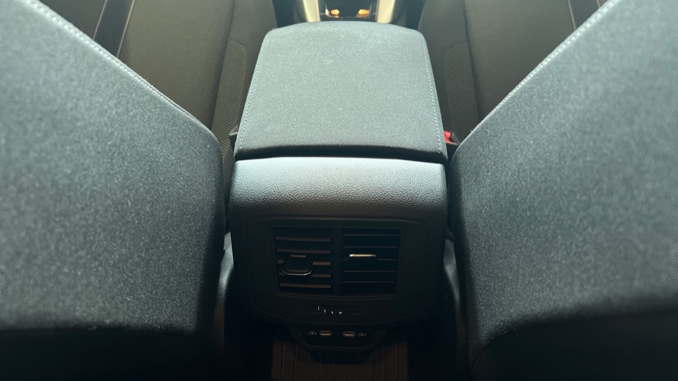 Used Volkswagen T-Roc 2023 for sale - 76872915: Photo 34