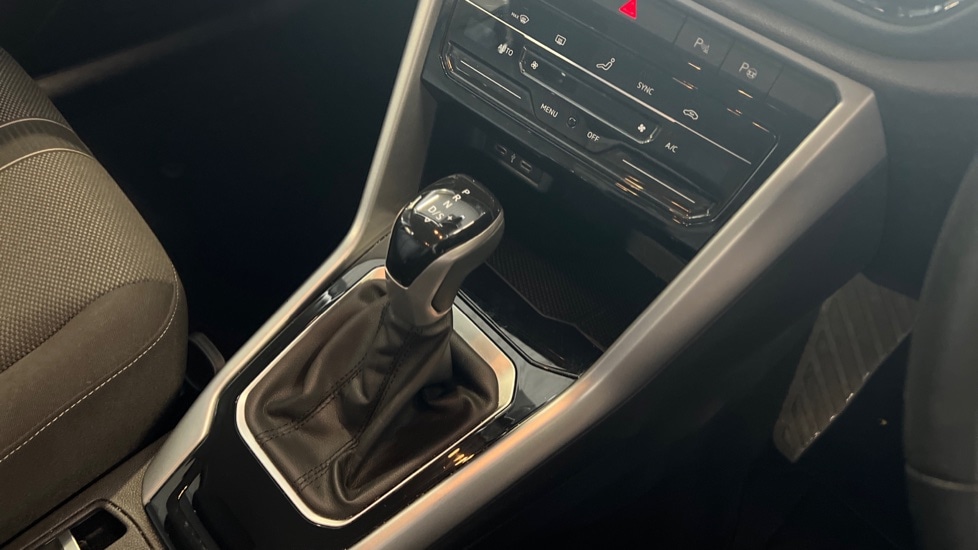 Used Volkswagen T-Roc 2023 for sale - 76872915: Photo 36