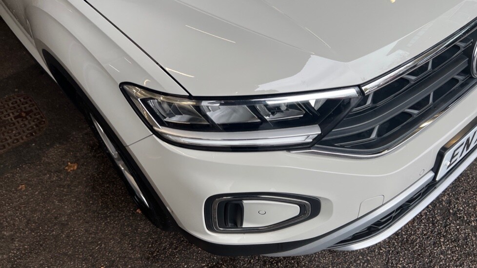 Used Volkswagen T-Roc 2023 for sale - 76872915: Photo 49