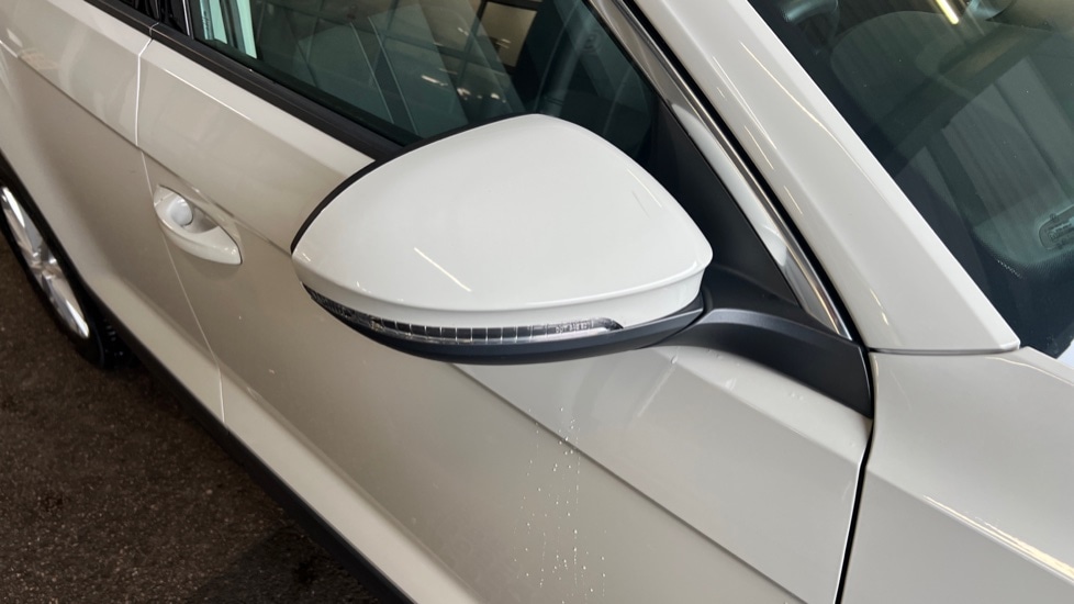 Used Volkswagen T-Roc 2023 for sale - 76872915: Photo 51