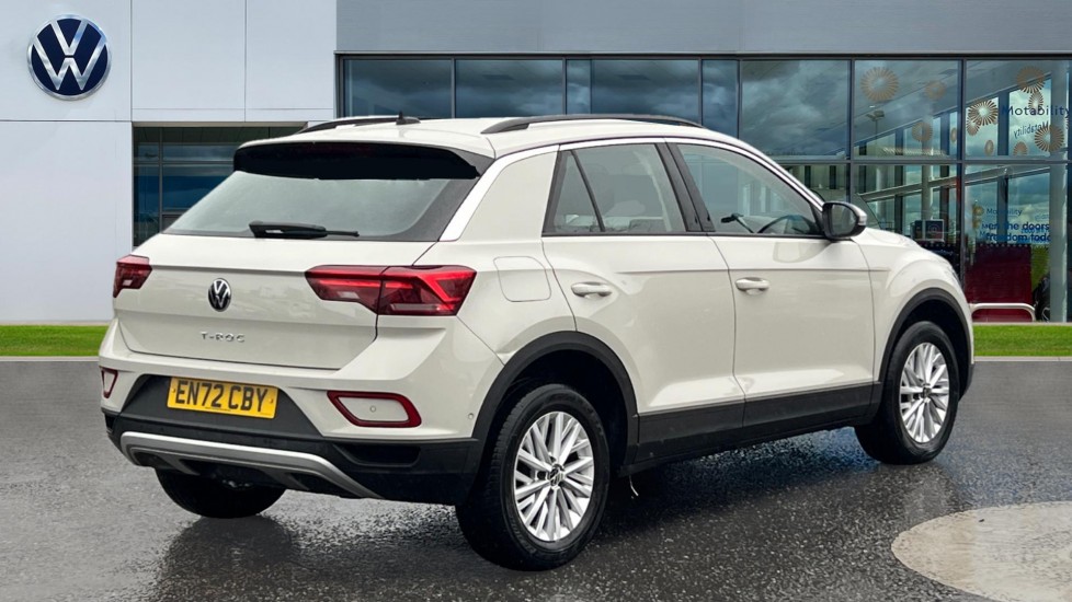Used Volkswagen T-Roc 2023 for sale - 76872915: Photo 8