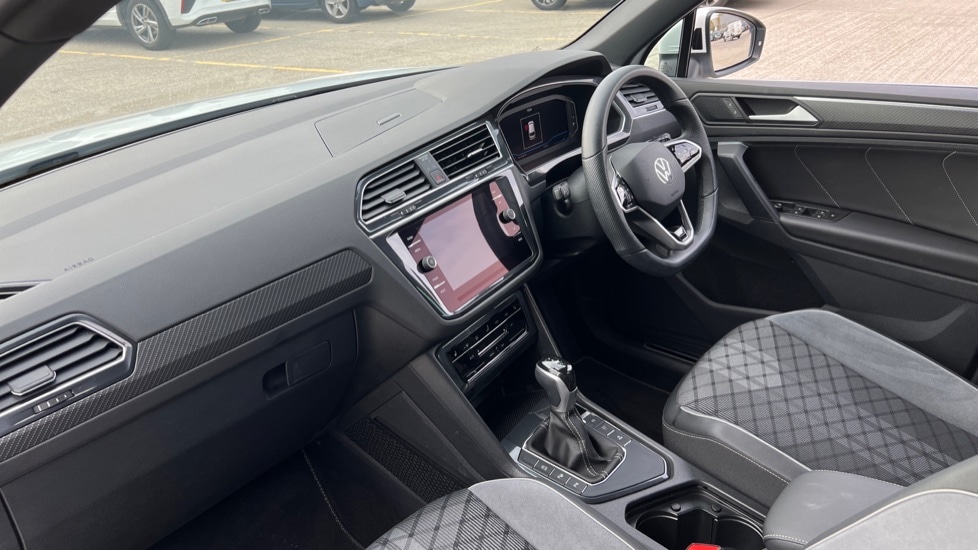 Used Volkswagen Tiguan 2023 for sale - 76869553: Photo 2