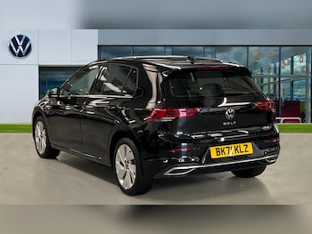 Used Volkswagen Golf 2021 for sale - 75653023: Photo