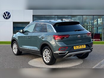 Used Volkswagen T-Roc 2024 for sale - 75763839: Photo