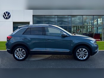 Used Volkswagen T-Roc 2024 for sale - 75763839: Photo