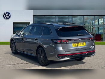 Used Volkswagen Passat 2025 for sale - 76474845: Photo