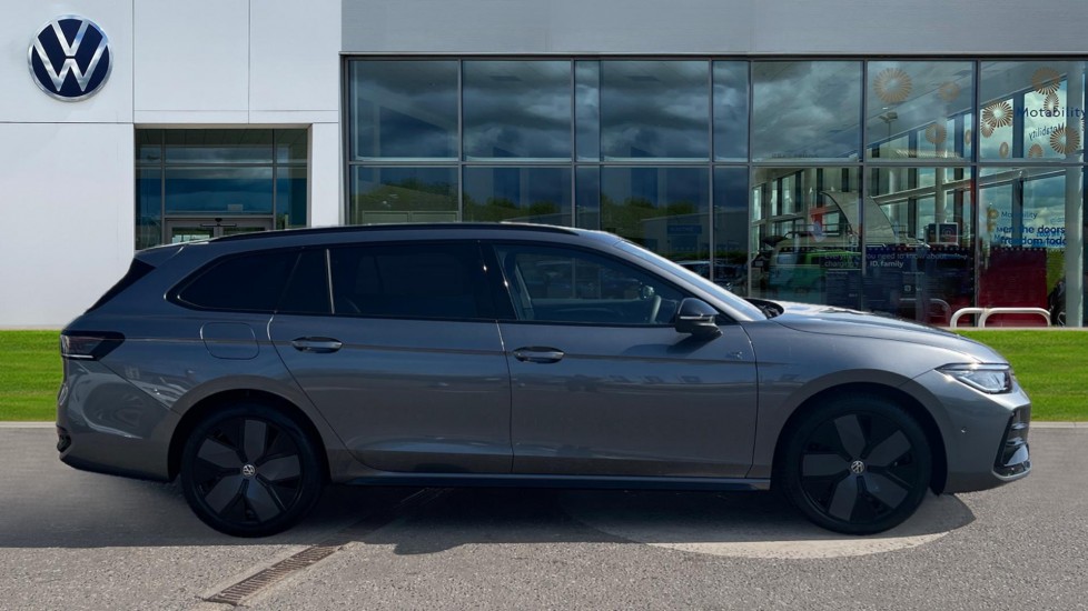 Used Volkswagen Passat 2025 for sale - 76474845: Photo 4