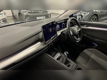 Used Volkswagen Golf 2024 for sale - 76438083: Photo