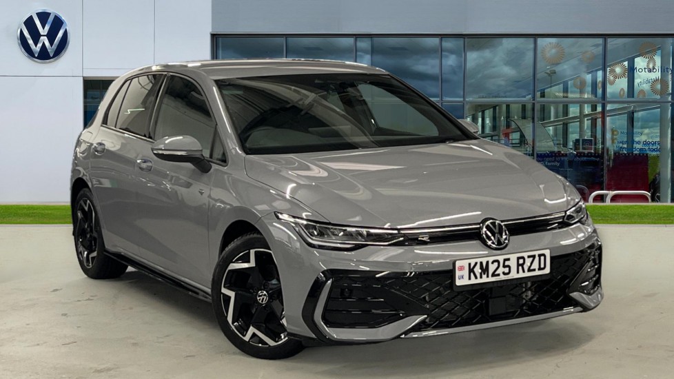 Used Volkswagen Golf 2025 for sale - 76602782: Photo 1