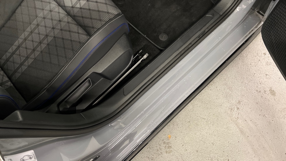 Used Volkswagen Golf 2025 for sale - 76602782: Photo 40