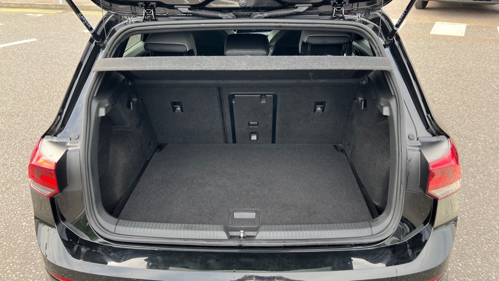 Used Volkswagen Golf 2024 for sale - 76556796: Photo 16