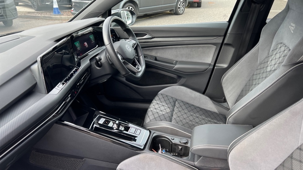 Used Volkswagen Golf 2024 for sale - 76556796: Photo 28