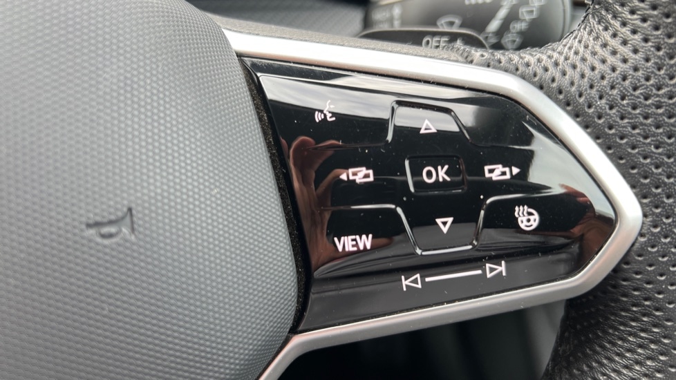 Used Volkswagen Golf 2024 for sale - 76556796: Photo 32