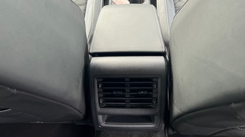 Used Volkswagen Golf 2024 for sale - 76556796: Photo 34