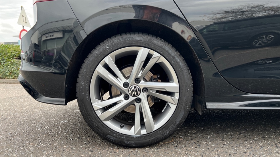 Used Volkswagen Golf 2024 for sale - 76556796: Photo 5