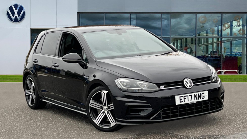 Used Volkswagen Golf 2017 for sale - 76842083: Photo 1