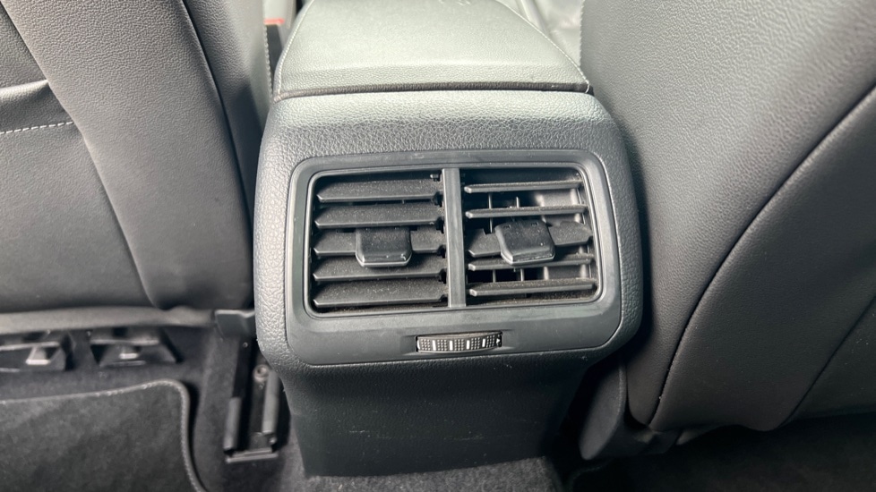 Used Volkswagen Golf 2017 for sale - 76842083: Photo 34