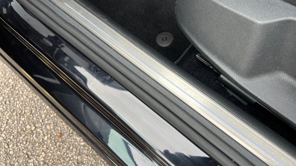 Used Volkswagen Golf 2017 for sale - 76842083: Photo 40