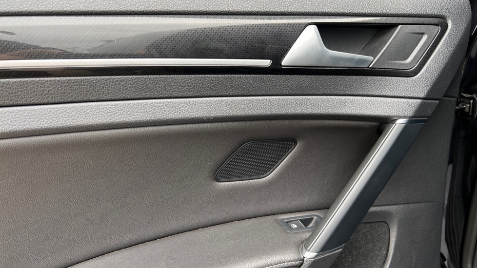 Used Volkswagen Golf 2017 for sale - 76842083: Photo 46