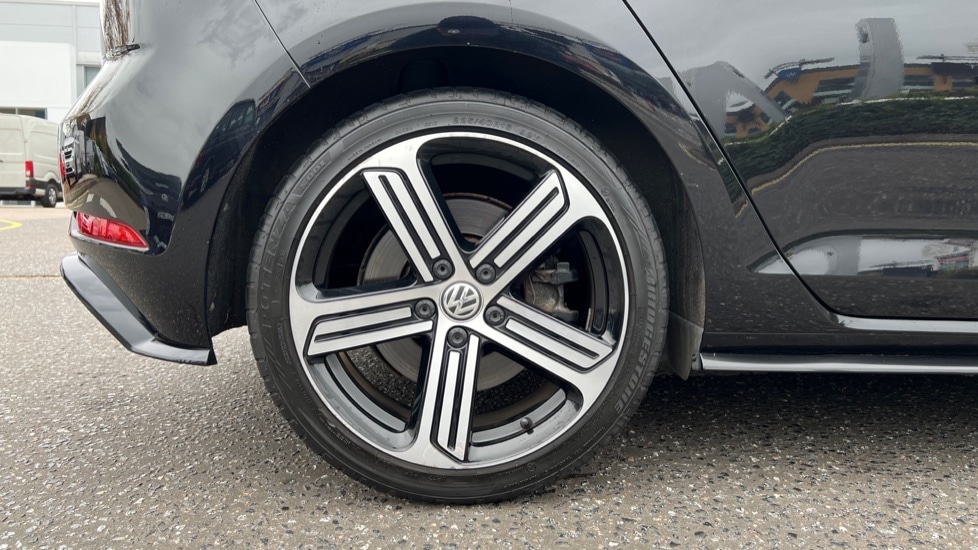 Used Volkswagen Golf 2017 for sale - 76842083: Photo 5