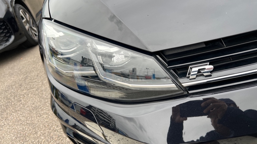 Used Volkswagen Golf 2017 for sale - 76842083: Photo 56