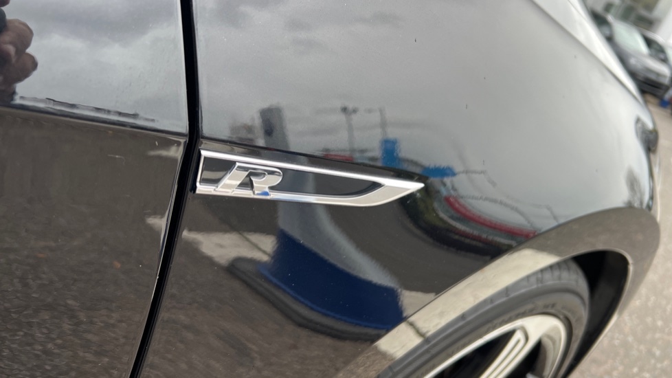 Used Volkswagen Golf 2017 for sale - 76842083: Photo 57