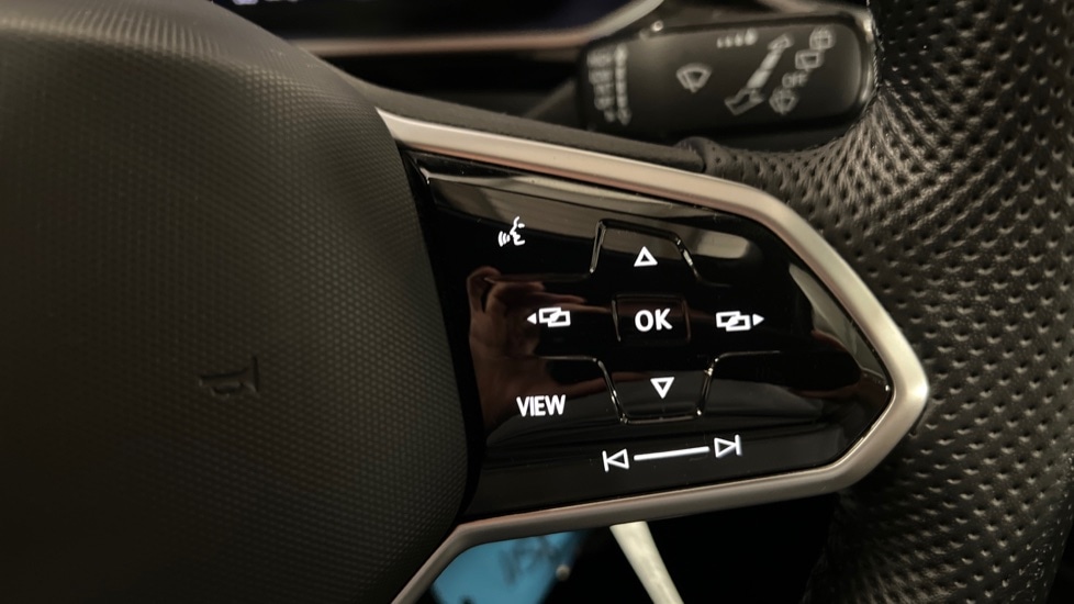 Used Volkswagen T-Roc 2022 for sale - 76438053: Photo 32