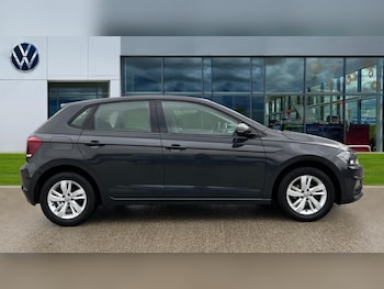 Used Volkswagen Polo 2019 for sale - 76874672: Photo