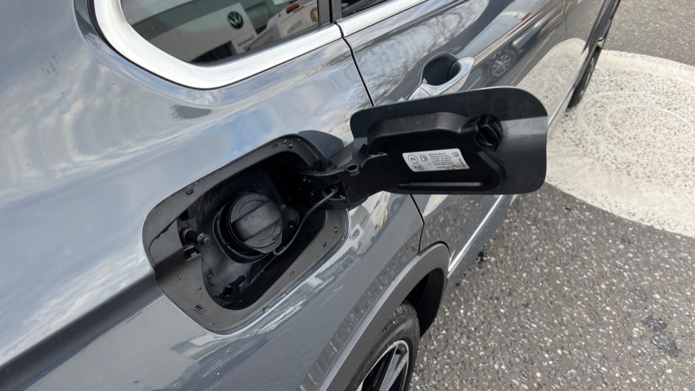 Used Volkswagen Tiguan 2021 for sale - 76873919: Photo 29