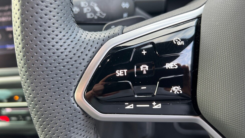 Used Volkswagen Tiguan 2021 for sale - 76873919: Photo 30