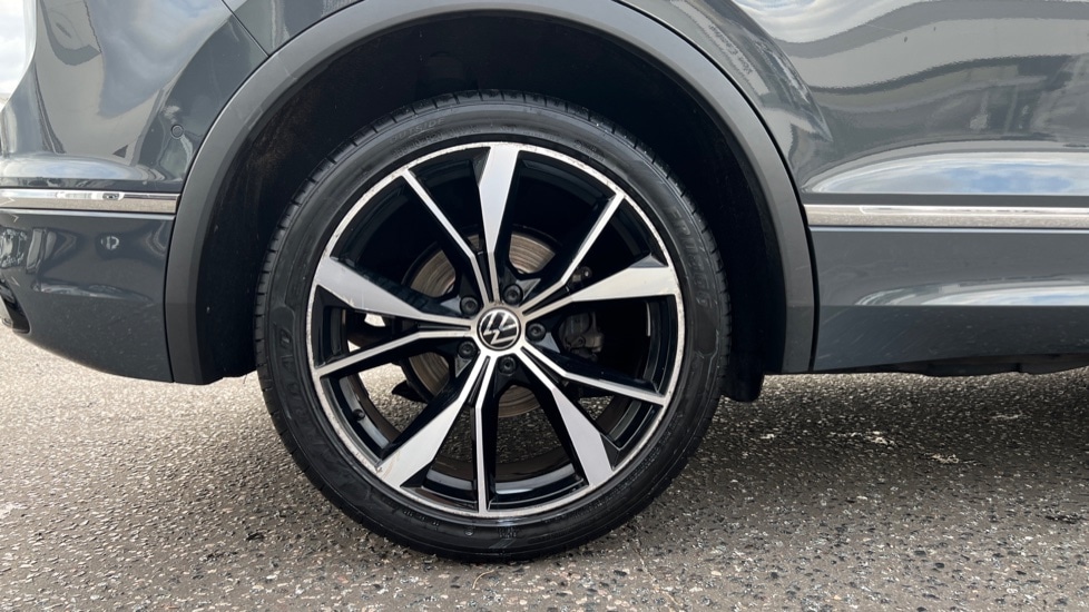 Used Volkswagen Tiguan 2021 for sale - 76873919: Photo 5